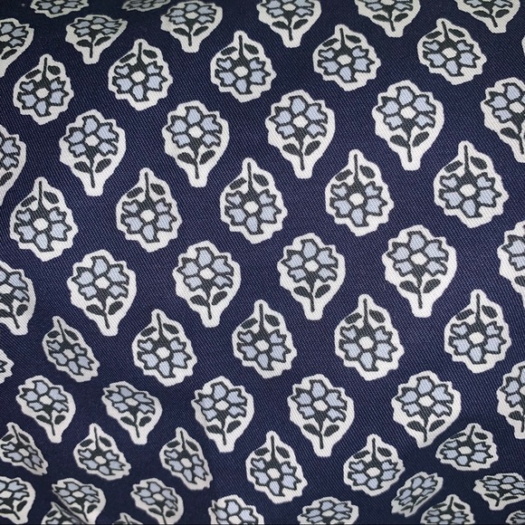 Tommy Hilfiger NWT Size 6 navy floral pants - Picture 8 of 13